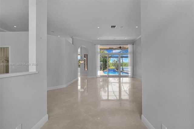 2715 Edgewater Court, Weston, FL 33332