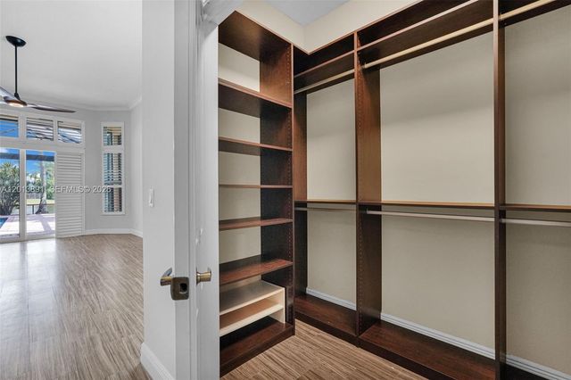 2715 Edgewater Court, Weston, FL 33332
