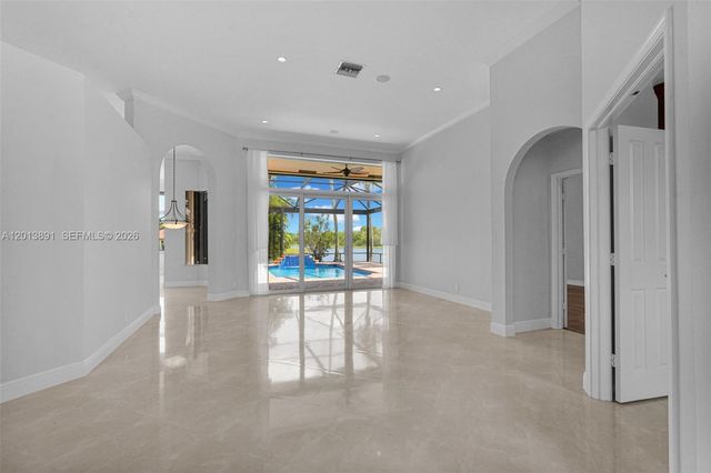 2715 Edgewater Court, Weston, FL 33332