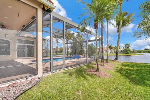 2715 Edgewater Court, Weston, FL 33332