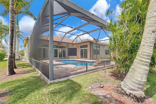 2715 Edgewater Court, Weston, FL 33332