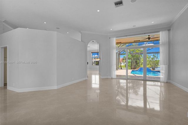 2715 Edgewater Court, Weston, FL 33332