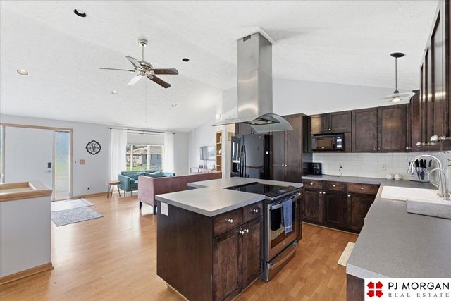 8604 Fowler Avenue, Omaha, NE 68134