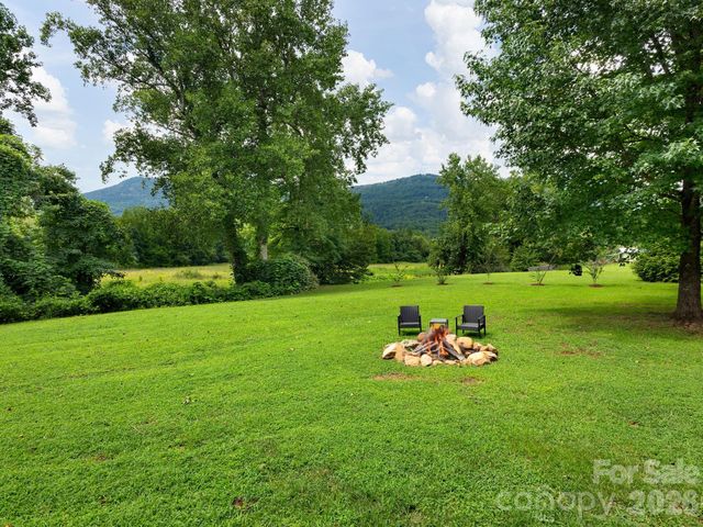 364 Hallelujah Hill Lane, Columbus, NC 28722