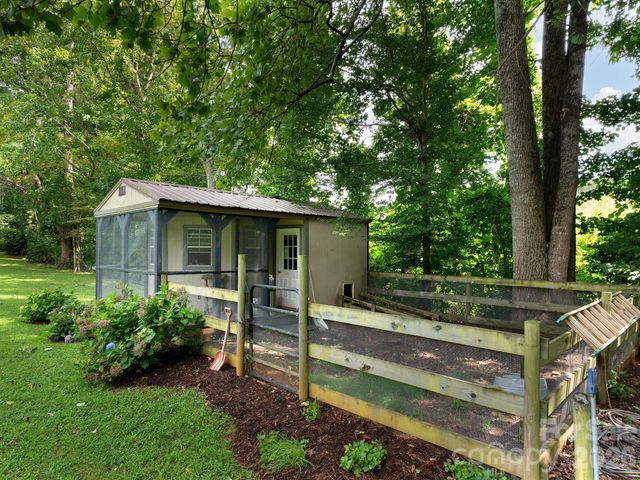 364 Hallelujah Hill Lane, Columbus, NC 28722