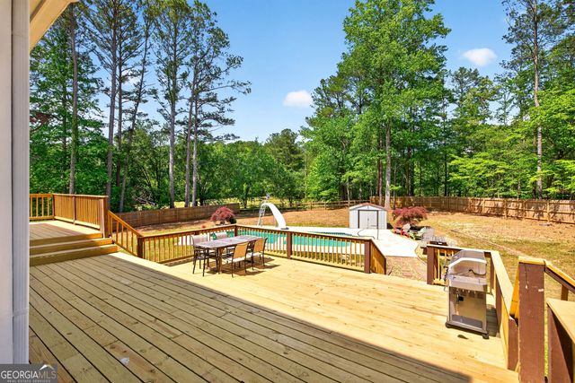 68 Dallas Drive, Sharpsburg, GA 30277