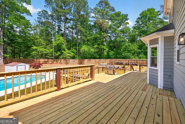 68 Dallas Drive, Sharpsburg, GA 30277