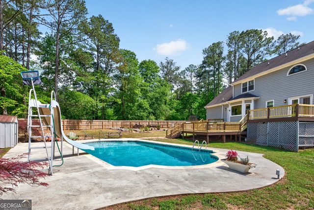 68 Dallas Drive, Sharpsburg, GA 30277