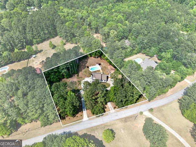 68 Dallas Drive, Sharpsburg, GA 30277