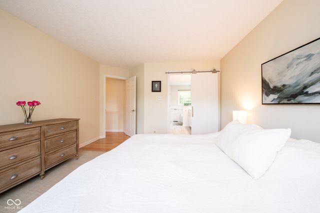 610 Danbury Drive, Zionsville, IN 46077