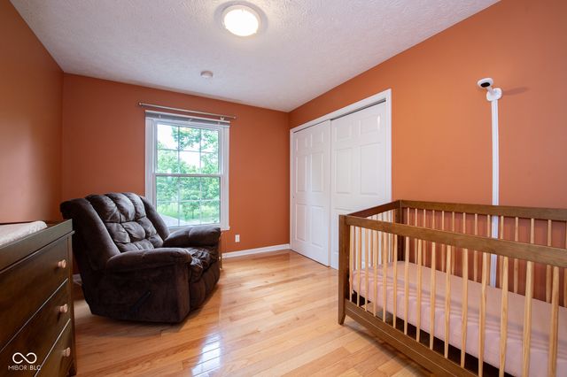 610 Danbury Drive, Zionsville, IN 46077