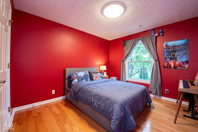 610 Danbury Drive, Zionsville, IN 46077