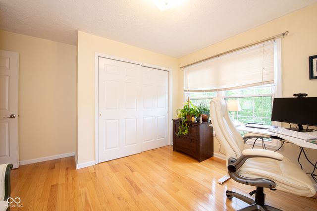 610 Danbury Drive, Zionsville, IN 46077