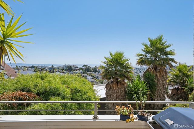 3645 Market Street 2, San Francisco, CA 94131