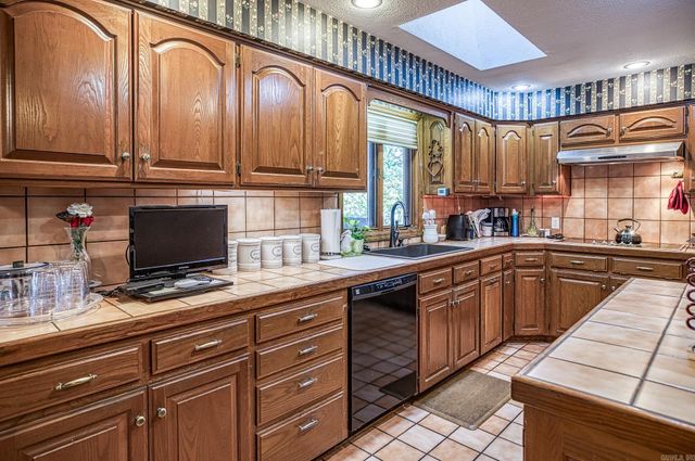 24 Cresta Way, Hot Springs Village, AR 71909