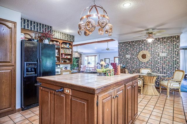 24 Cresta Way, Hot Springs Village, AR 71909