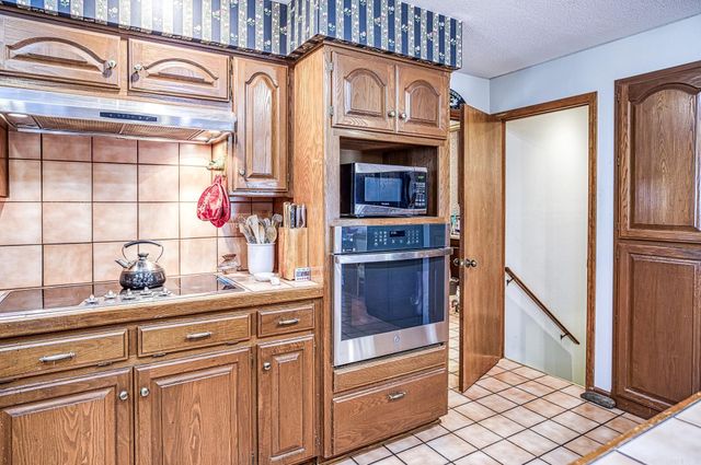 24 Cresta Way, Hot Springs Village, AR 71909