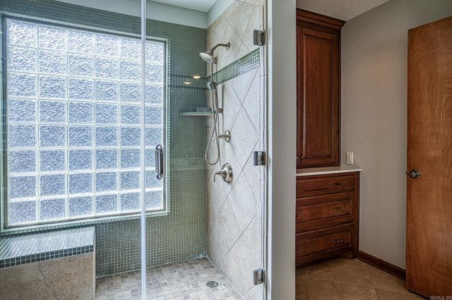 24 Cresta Way, Hot Springs Village, AR 71909