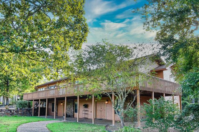 24 Cresta Way, Hot Springs Village, AR 71909