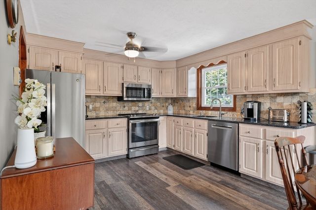 2 Fitzpatrick Rd, Grafton, MA 01519