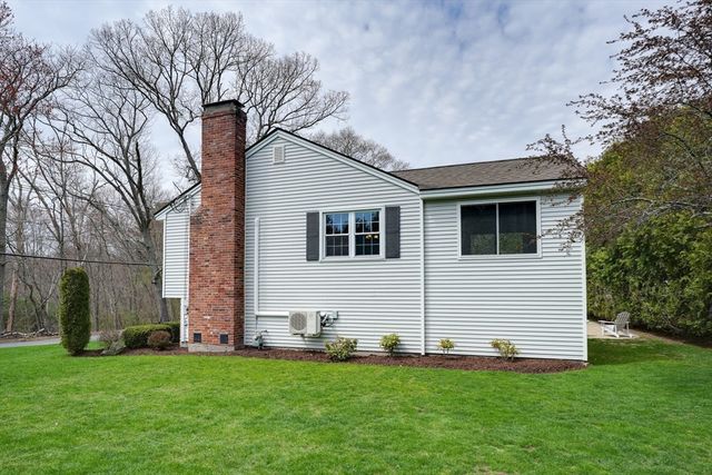 2 Fitzpatrick Rd, Grafton, MA 01519