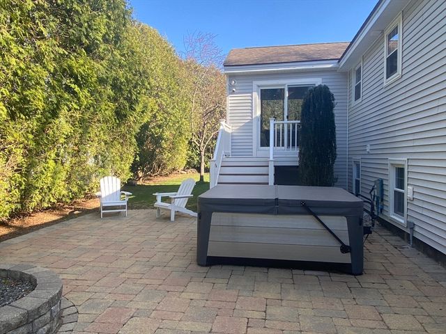 2 Fitzpatrick Rd, Grafton, MA 01519