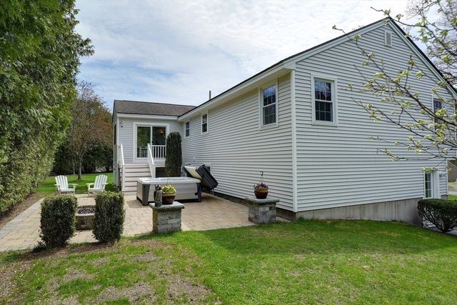 2 Fitzpatrick Rd, Grafton, MA 01519