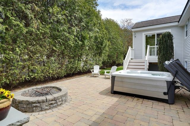 2 Fitzpatrick Rd, Grafton, MA 01519