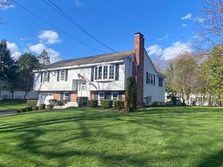 2 Fitzpatrick Rd, Grafton, MA 01519
