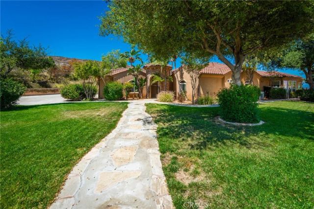 9609 Equestrian Drive, Riverside, CA 92503
