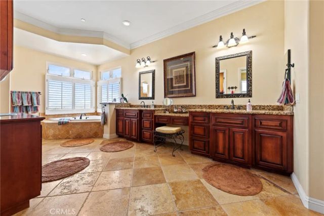 9609 Equestrian Drive, Riverside, CA 92503