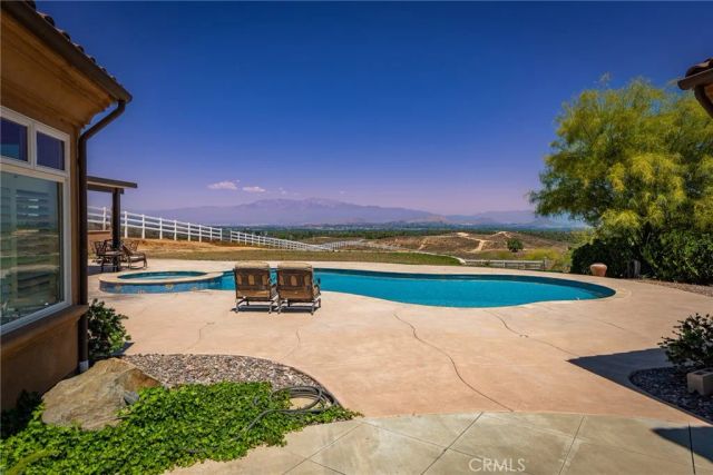 9609 Equestrian Drive, Riverside, CA 92503