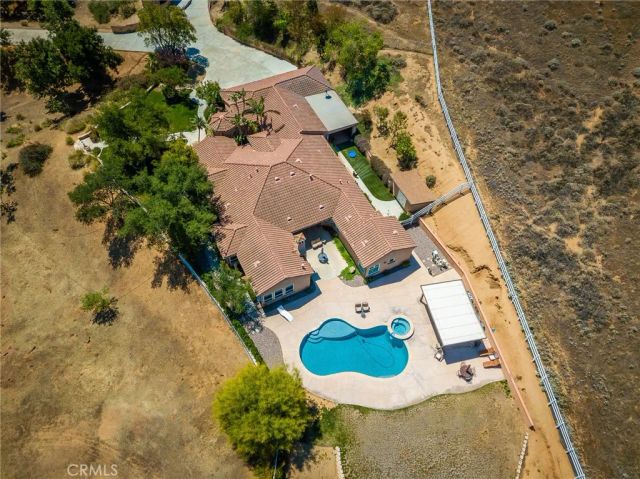 9609 Equestrian Drive, Riverside, CA 92503