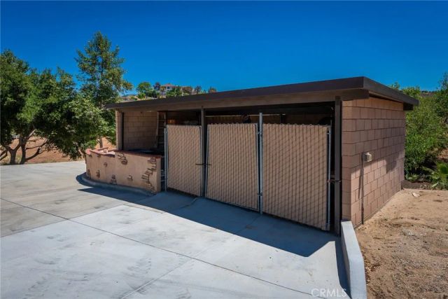 9609 Equestrian Drive, Riverside, CA 92503