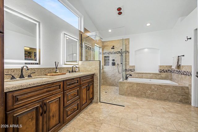 2142 E DESOTO Way, Gilbert, AZ 85234