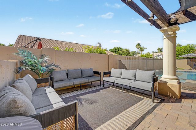 2142 E DESOTO Way, Gilbert, AZ 85234