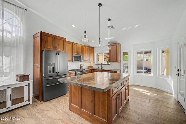 2142 E DESOTO Way, Gilbert, AZ 85234