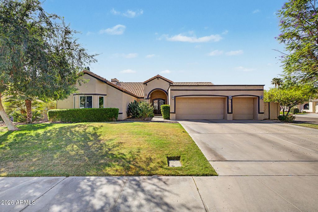 2142 E DESOTO Way, Gilbert, AZ 85234
