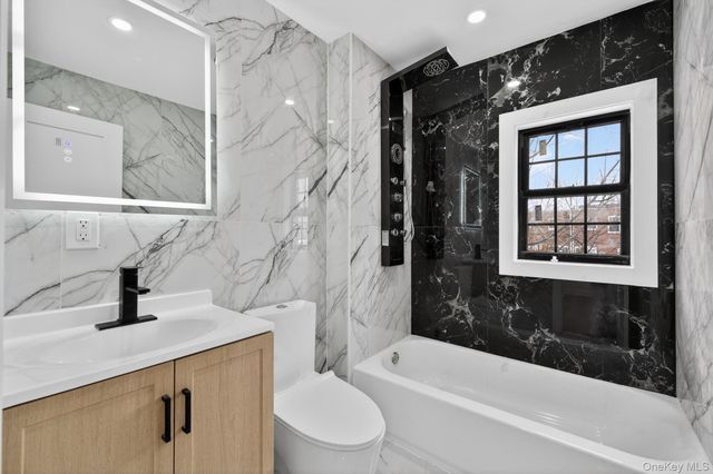 114-25 200th Street, Saint Albans, NY 11412