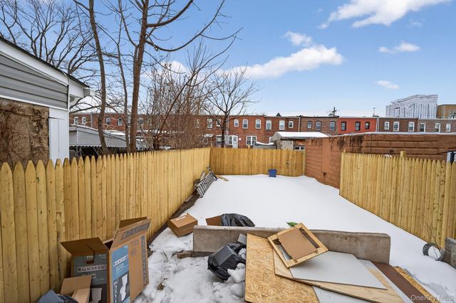 114-25 200th Street, Saint Albans, NY 11412