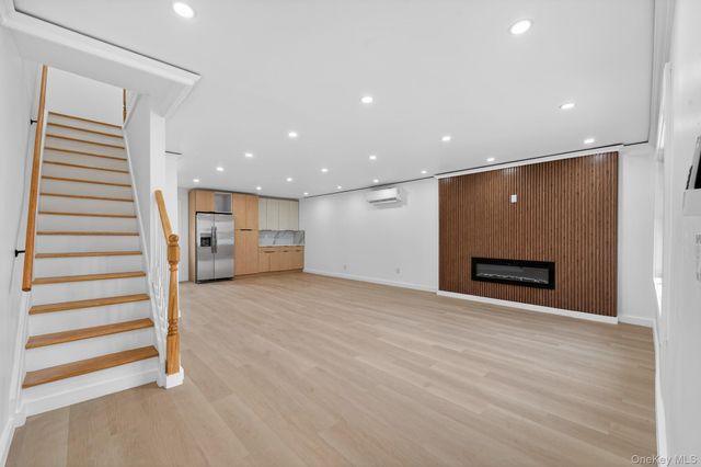 114-25 200th Street, Saint Albans, NY 11412