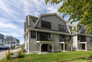 28 Little Bay Drive # 28, Dover, NH 03820