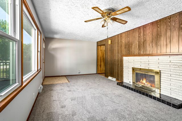 305 Illini Drive, Minooka, IL 60447