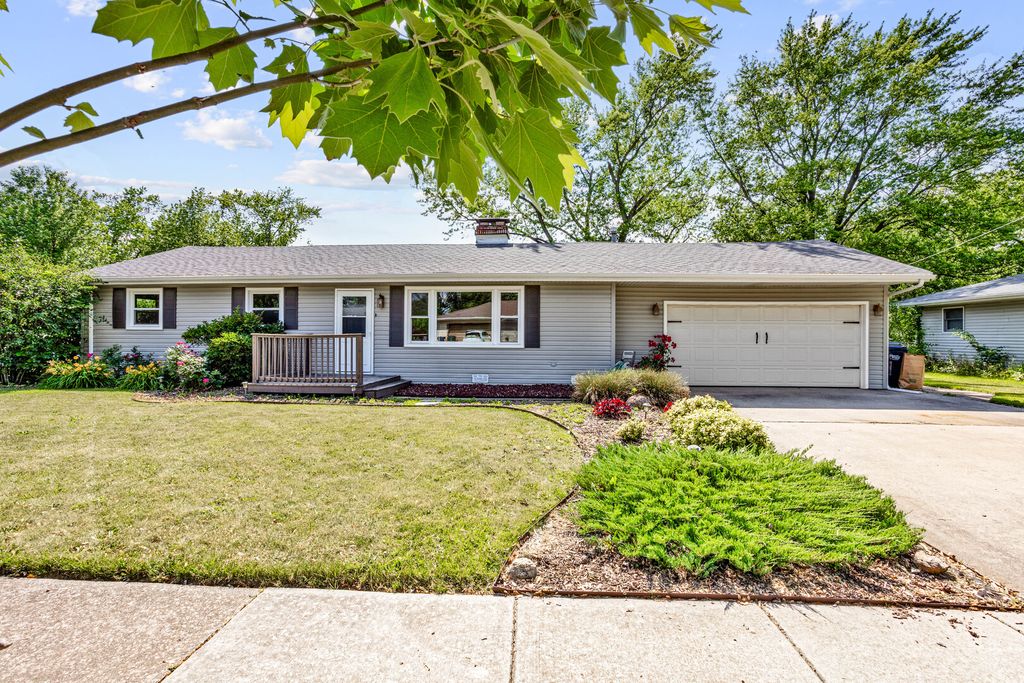 305 Illini Drive, Minooka, IL 60447