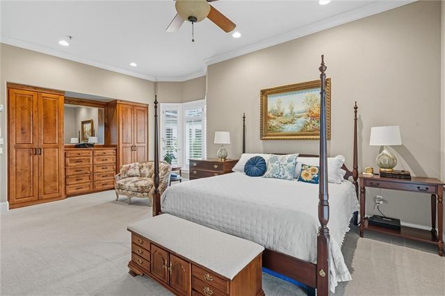 4801 W 133rd Street 301, Leawood, KS 66209