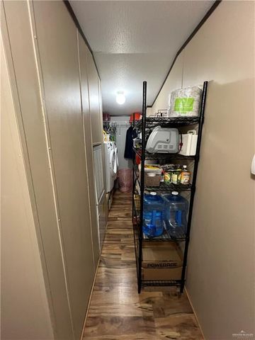 301 E Oscar Gonzalez Avenue, Elsa, TX 78543