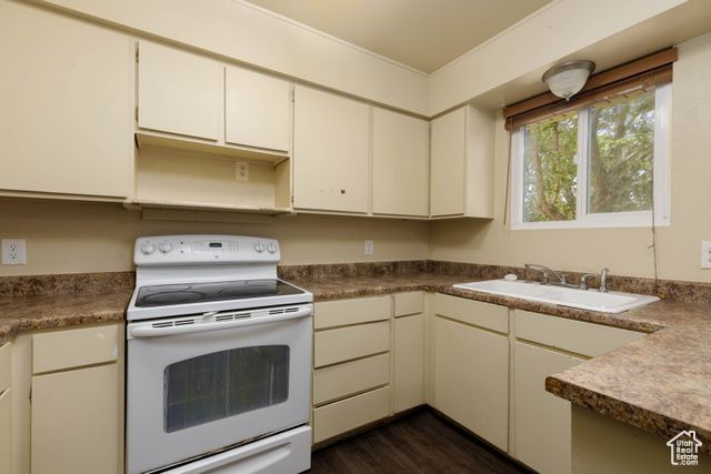 577 W 400 S, Hurricane, UT 84737