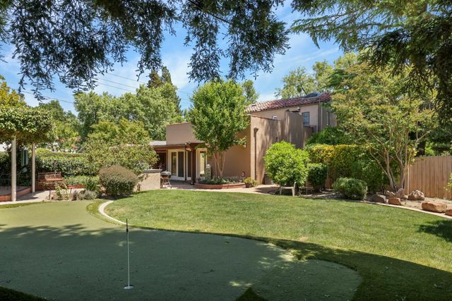 949 S Country Club Blvd, Stockton, CA 95204