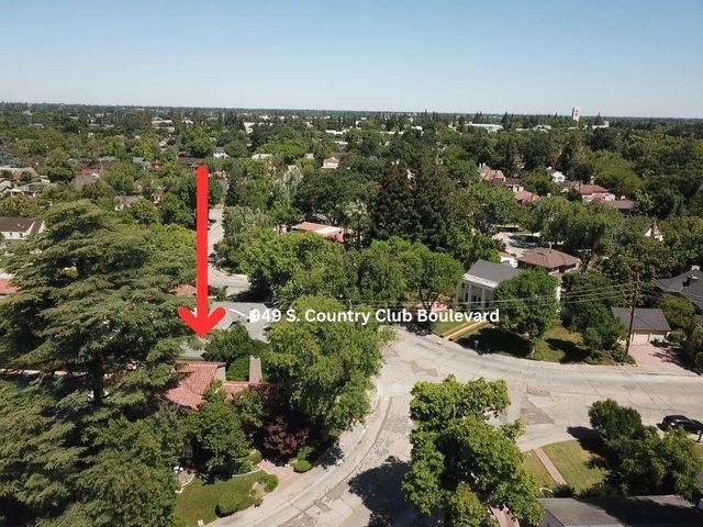 949 S Country Club Blvd, Stockton, CA 95204