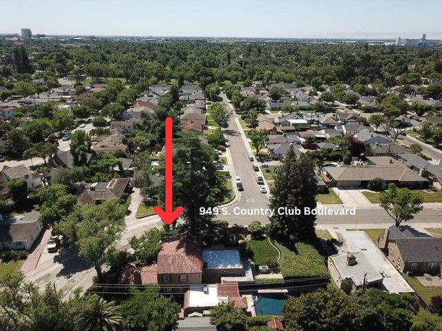 949 S Country Club Blvd, Stockton, CA 95204
